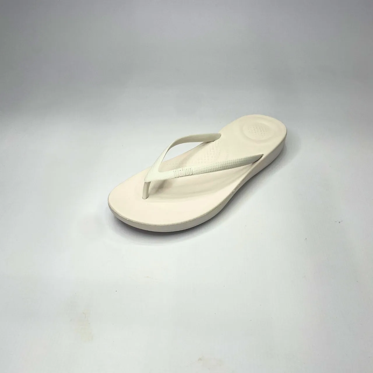 Fitflop IQUSHION urban white ergonomic flip-flops