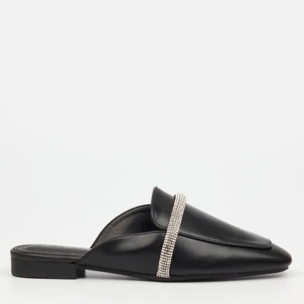 Jipsy 7 - Black Slip on Mules