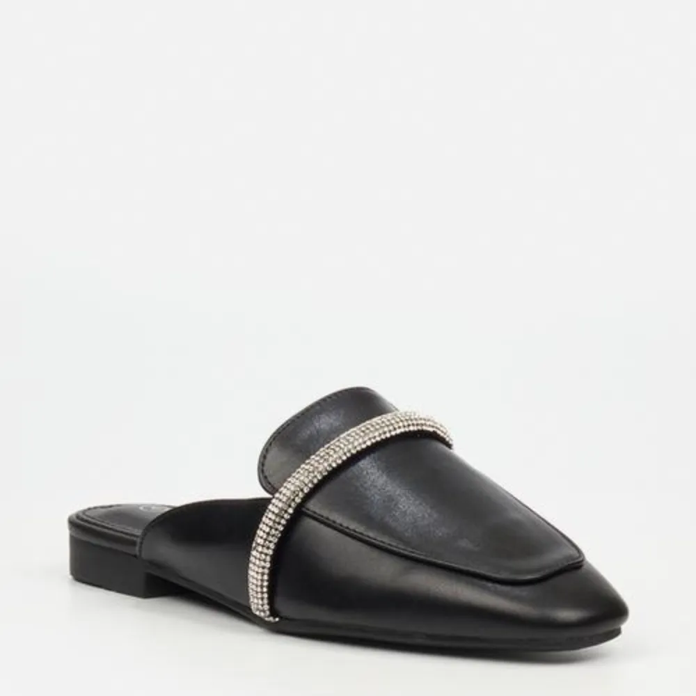 Jipsy 7 - Black Slip on Mules