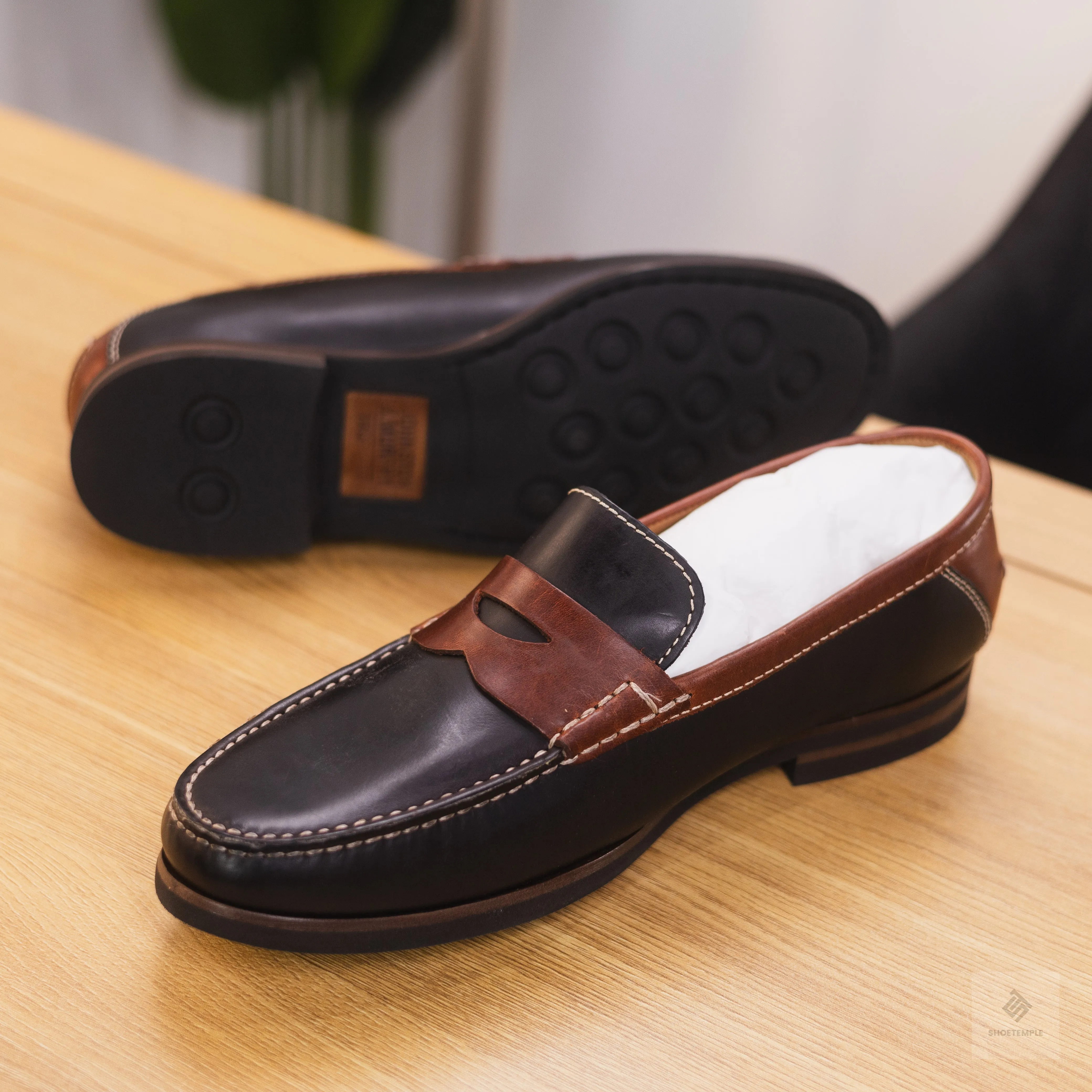 Johnston & Murphy Bolton Two Toned Penny