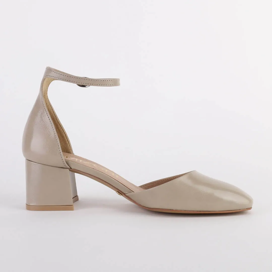 *LAVERNE - beige, 5cm size UK 2