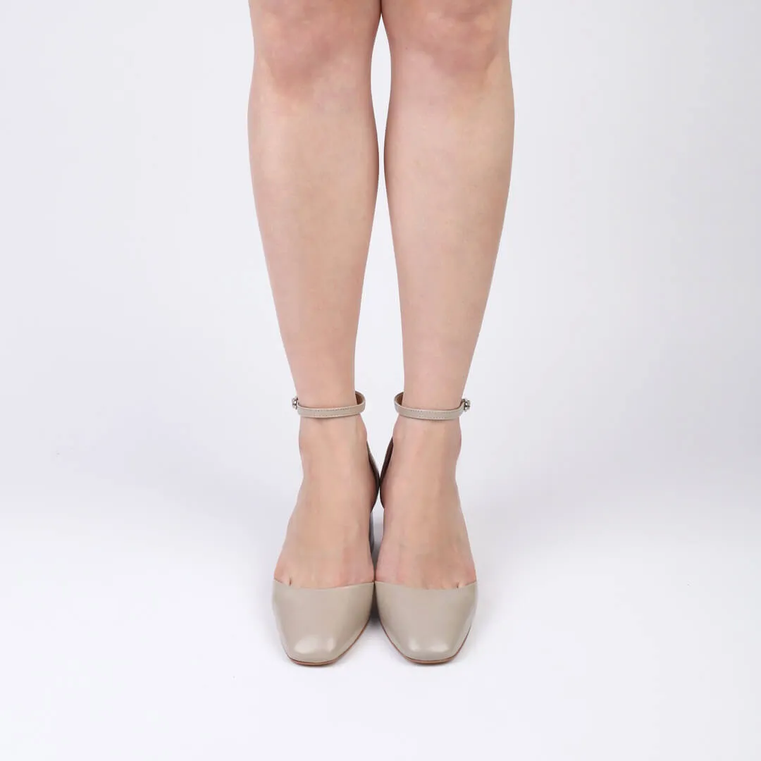 *LAVERNE - beige, 5cm size UK 2