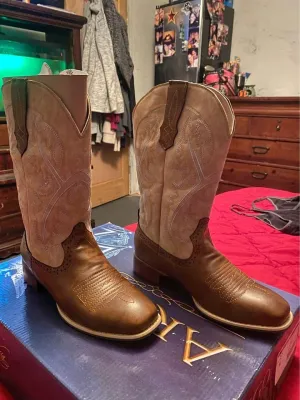 NEW Men’s Ferrini Dress Boots, Cowboy Boots with embroidery, Brown Sz 11