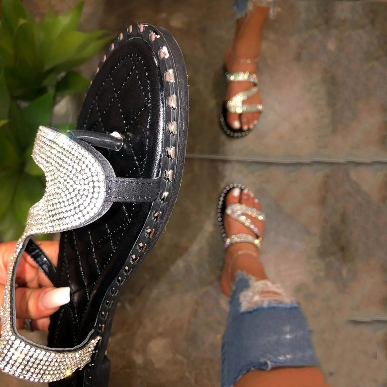 Shiny Rhinestone Flat Sandals for Women Open Toe Slip On Flip Flops Summer Outdoor Beach Travel Flats Party Club Shoes