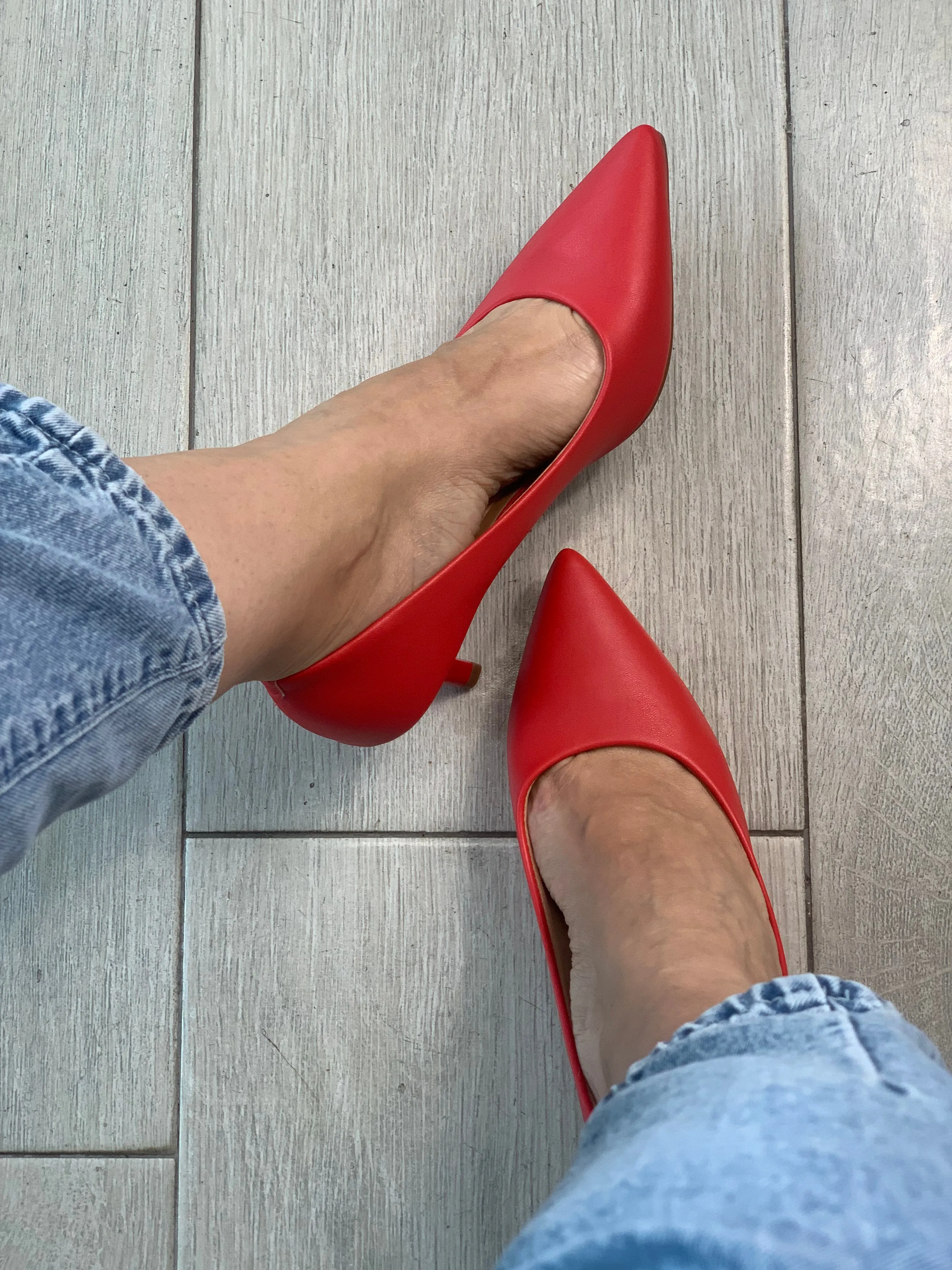 Vizzano 1” Red Classic Kitten Heel