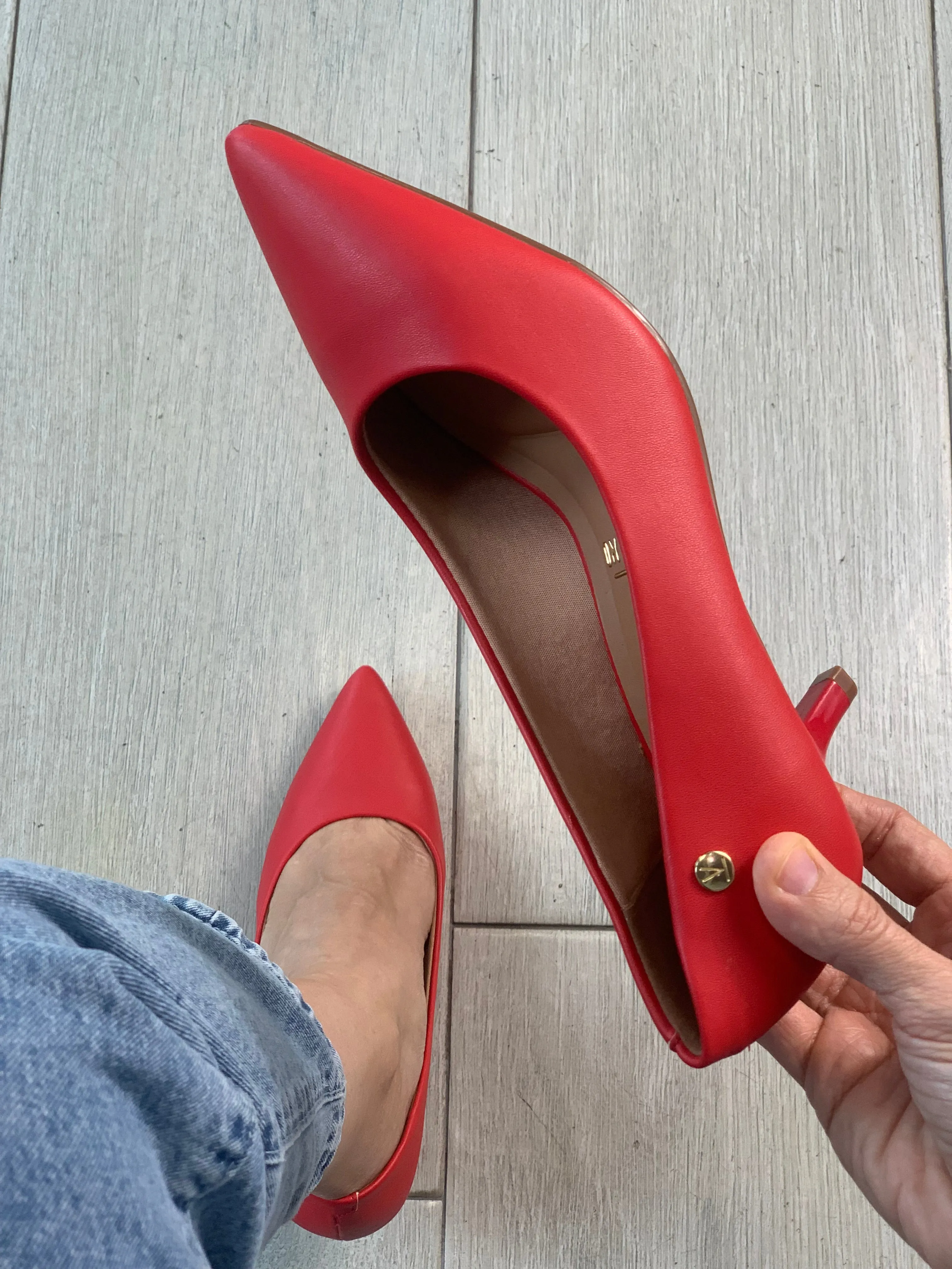Vizzano 1” Red Classic Kitten Heel