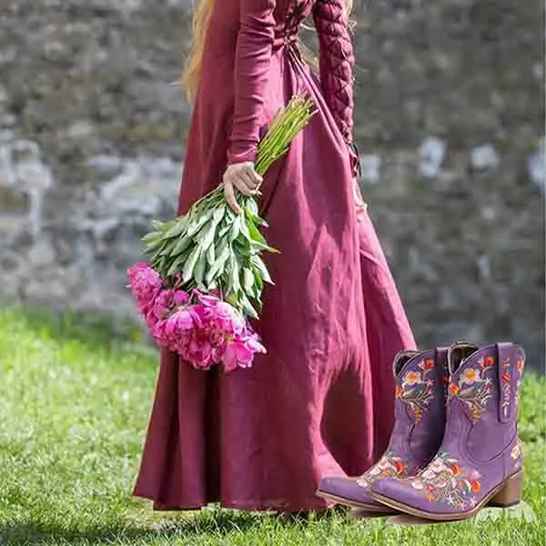 Women Vintage Flower Embroidered Cowgirl Boots Retro Short Western Ankle Boots