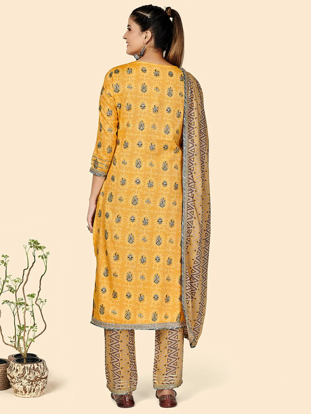 Women'S Printed & Gota Patti Work Straight Rayon Yellow Stitched Kurta Pant With Dupatta