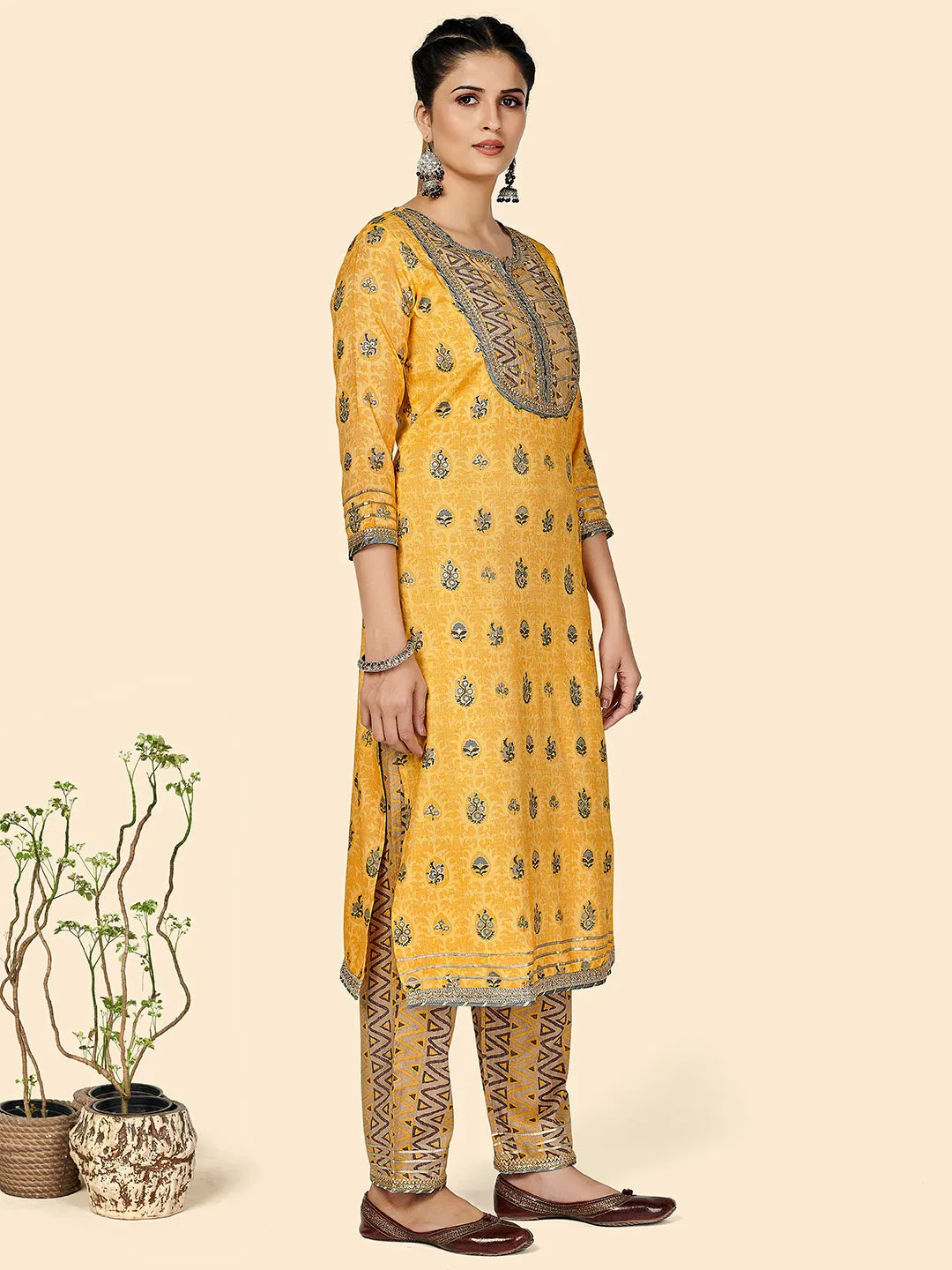 Women'S Printed & Gota Patti Work Straight Rayon Yellow Stitched Kurta Pant With Dupatta