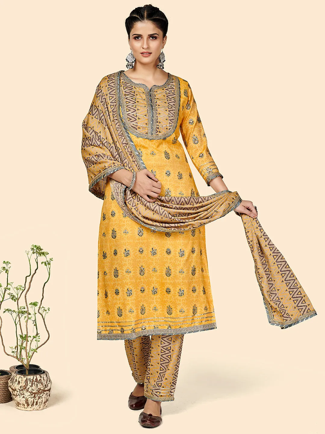 Women'S Printed & Gota Patti Work Straight Rayon Yellow Stitched Kurta Pant With Dupatta